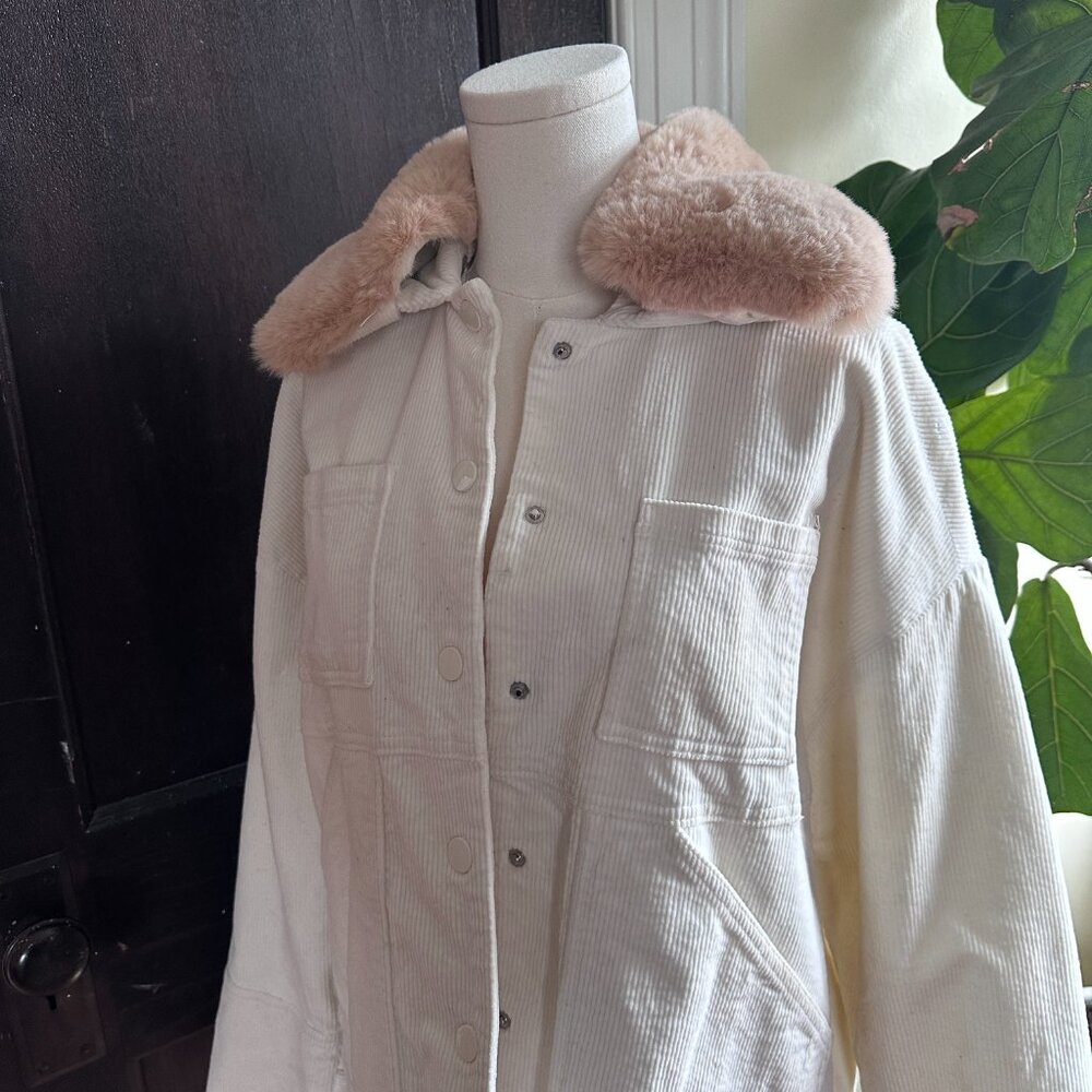 Ganni Ridgewood Faux Fur-trimmed Cotton-blend Corduroy Jacket in off-white. - Picture 7 of 12